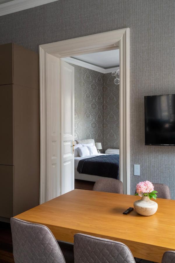 Luxury Apartment With Balcony Next To The New York Cafe Budapest Exteriör bild