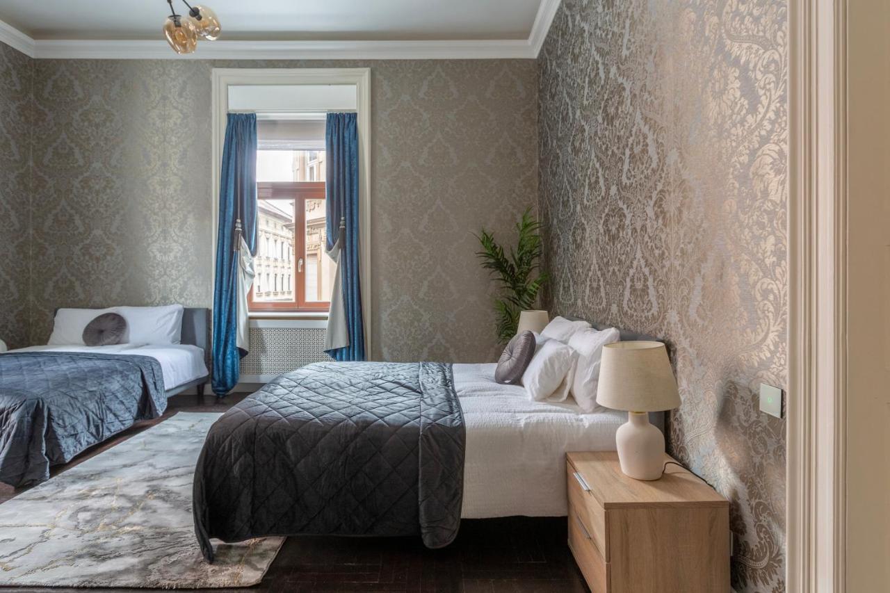 Luxury Apartment With Balcony Next To The New York Cafe Budapest Exteriör bild