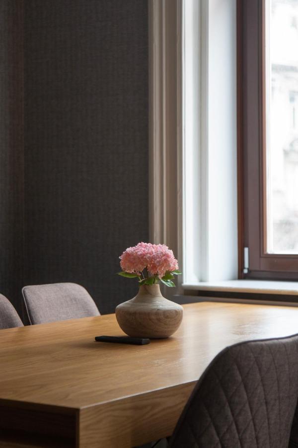 Luxury Apartment With Balcony Next To The New York Cafe Budapest Exteriör bild