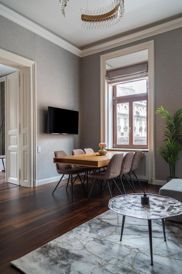 Luxury Apartment With Balcony Next To The New York Cafe Budapest Exteriör bild
