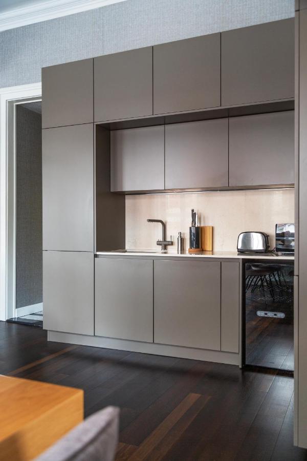 Luxury Apartment With Balcony Next To The New York Cafe Budapest Exteriör bild