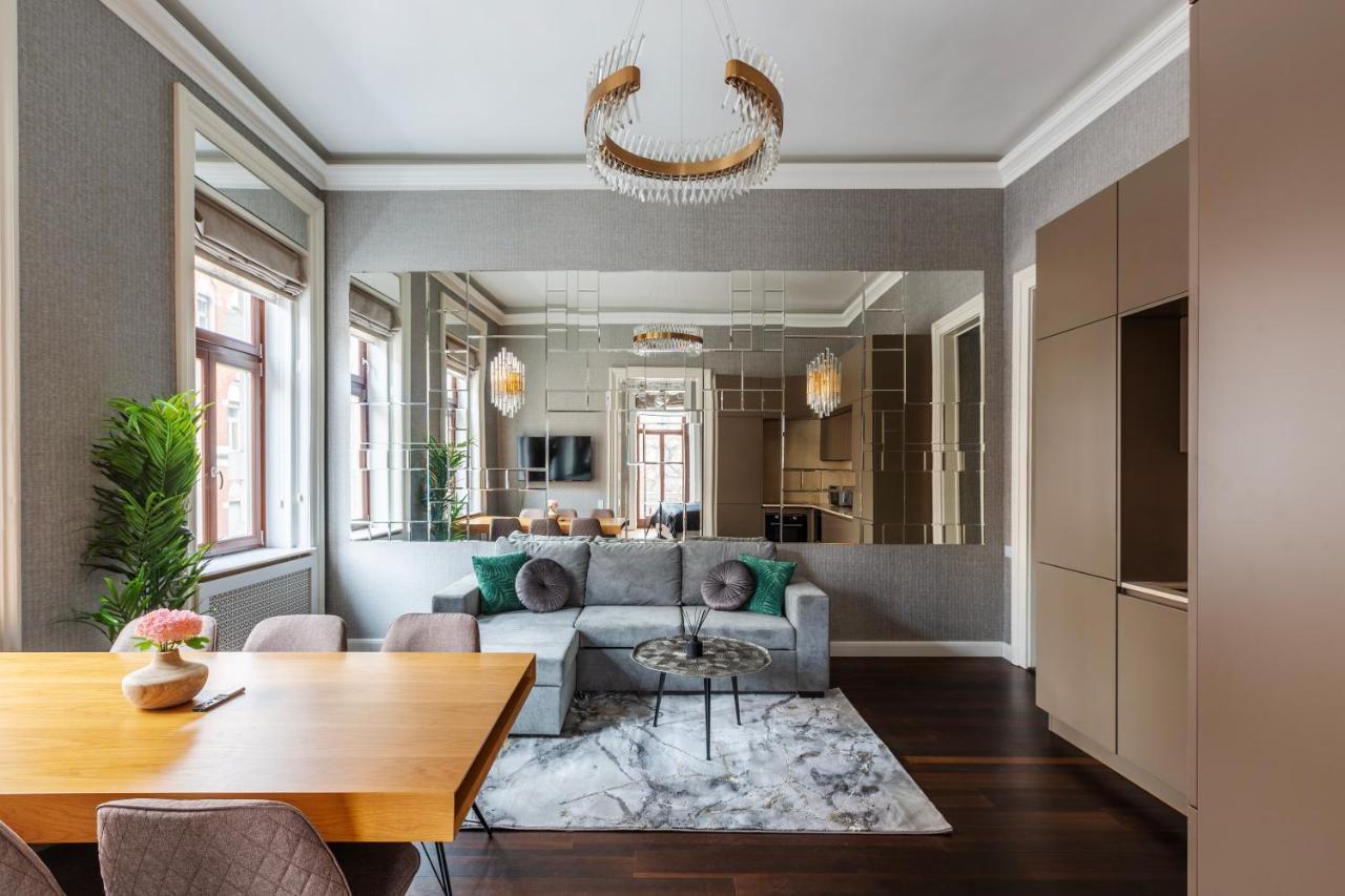 Luxury Apartment With Balcony Next To The New York Cafe Budapest Exteriör bild