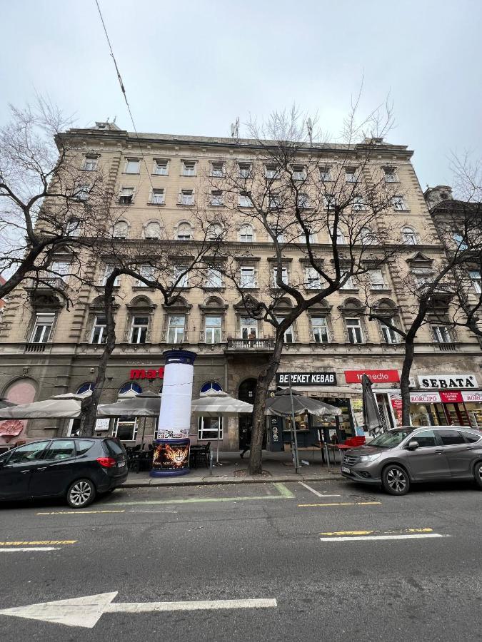 Luxury Apartment With Balcony Next To The New York Cafe Budapest Exteriör bild